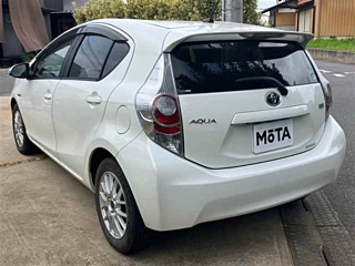 TOYOTA AQUA 2012