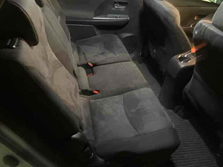 TOYOTA PRIUS ALPHA 2013