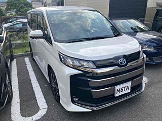 TOYOTA NOAH 2024