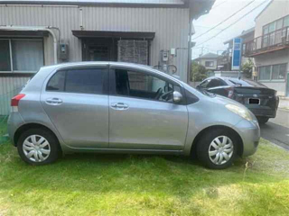 TOYOTA VITZ 2011