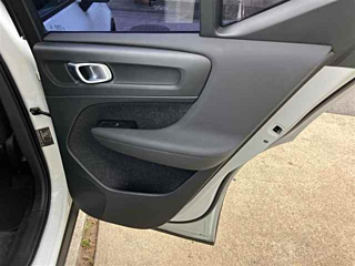VOLVO XC40 2021