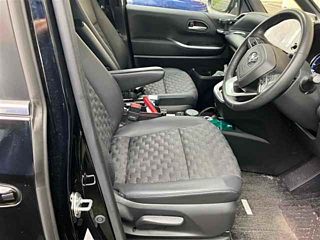TOYOTA VOXY 2023