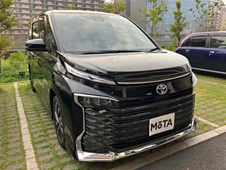 TOYOTA VOXY 2023