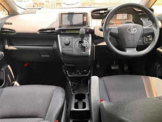 TOYOTA WISH 2012