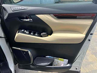 TOYOTA ALPHARD 2015