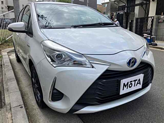 TOYOTA VITZ 2017