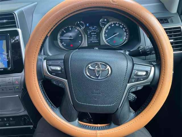 TOYOTA LAND CRUISER PRADO 2019