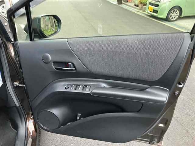 TOYOTA SIENTA 2018