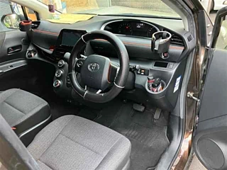 TOYOTA SIENTA 2018