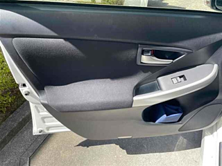 TOYOTA PRIUS 2014