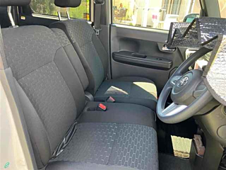 TOYOTA PIXIS MEGA 2016