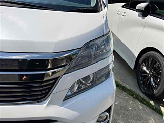 TOYOTA VELLFIRE 2013