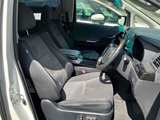 TOYOTA VELLFIRE 2013