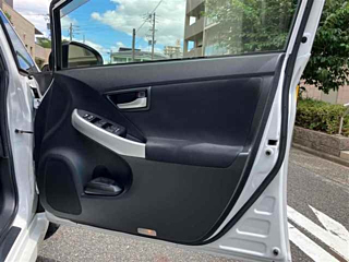 TOYOTA PRIUS 2014