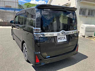 TOYOTA VOXY 2019