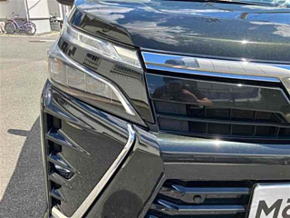 TOYOTA VOXY 2019