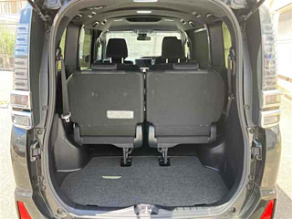 TOYOTA VOXY 2019