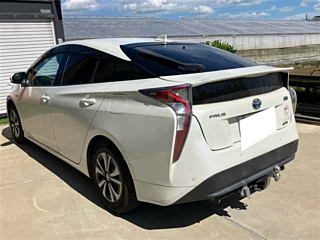 TOYOTA PRIUS 2017