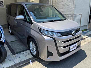 TOYOTA NOAH 2024