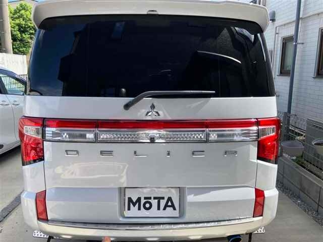 MITSUBISHI DELICA D5 2022