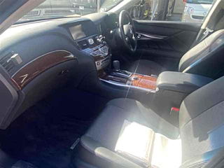 NISSAN FUGA 2022