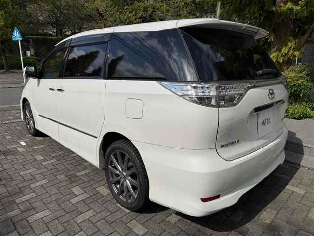 TOYOTA ESTIMA 2014