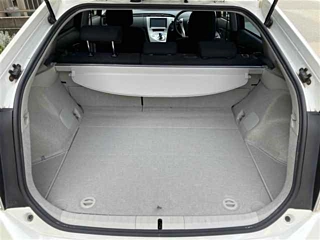 TOYOTA PRIUS 2015