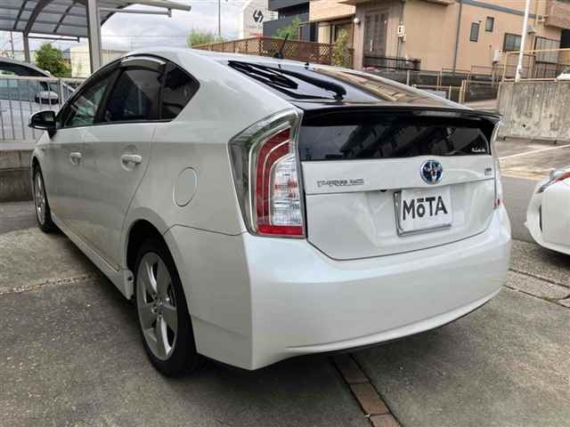 TOYOTA PRIUS 2015