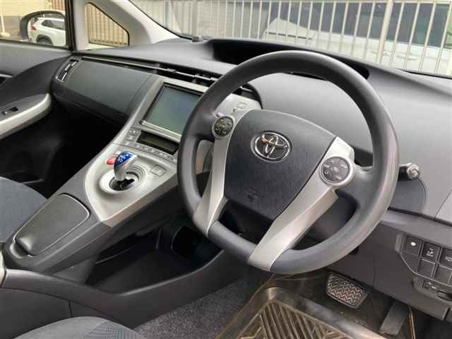 TOYOTA PRIUS 2015