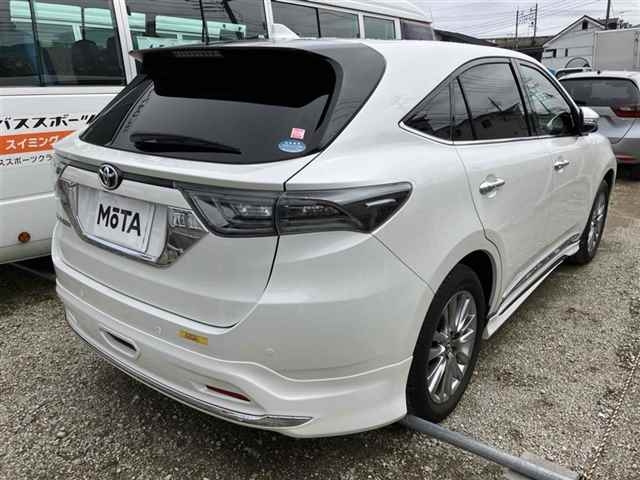 TOYOTA HARRIER 2017