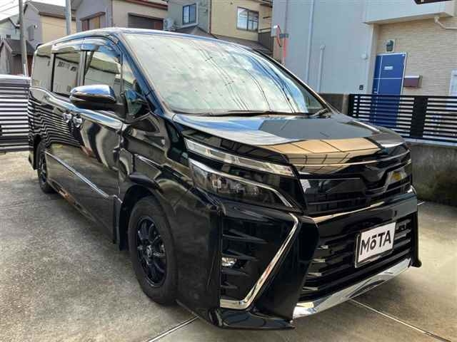 TOYOTA VOXY 2020