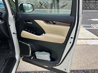 TOYOTA ALPHARD 2017