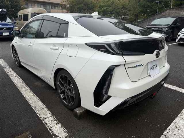 TOYOTA PRIUS PHV 2019