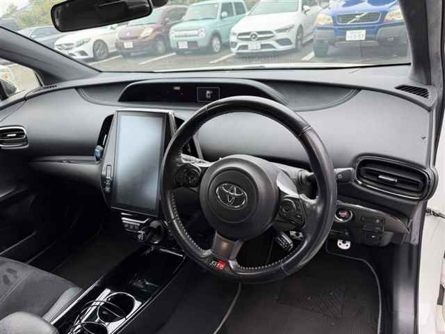 TOYOTA PRIUS PHV 2019