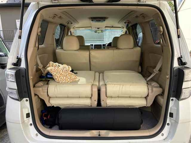 TOYOTA VELLFIRE 2012