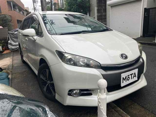 TOYOTA WISH 2015