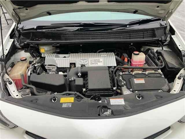 TOYOTA PRIUS ALPHA 2015