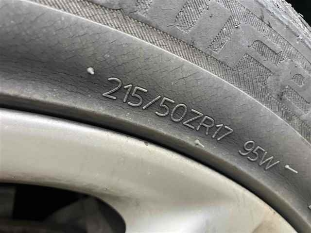 TOYOTA PRIUS ALPHA 2015