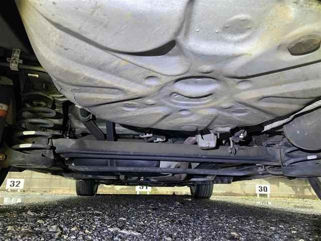 TOYOTA PRIUS ALPHA 2015