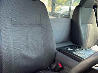 TOYOTA HIACE VAN 2016