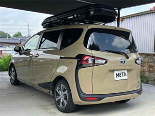TOYOTA SIENTA 2021