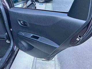 TOYOTA VITZ 2013
