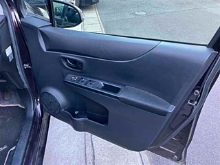 TOYOTA VITZ 2013