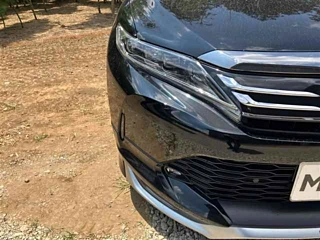 TOYOTA HARRIER 2017