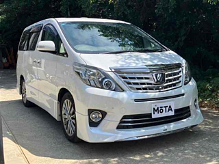 TOYOTA ALPHARD 2013