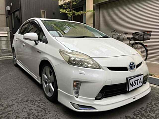 TOYOTA PRIUS 2013