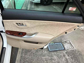 TOYOTA CROWN 2012
