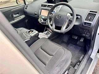 TOYOTA PRIUS ALPHA 2020