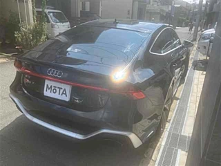 AUDI RS7 2021
