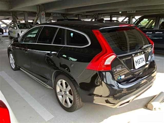 VOLVO V60 2016